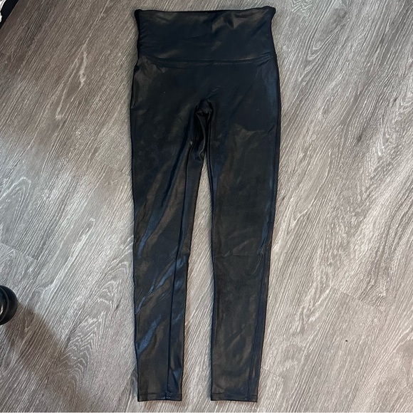 SPANX Pants - SPANX faux leather leggings